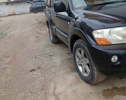 Черный Мицубиси Паджеро, объемом двигателя 3 л и пробегом 200 тыс. км за 4266 $, фото 5 на Automoto.ua