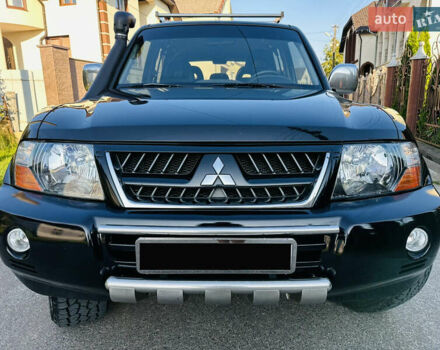 Черный Мицубиси Паджеро, объемом двигателя 3.2 л и пробегом 230 тыс. км за 10800 $, фото 108 на Automoto.ua