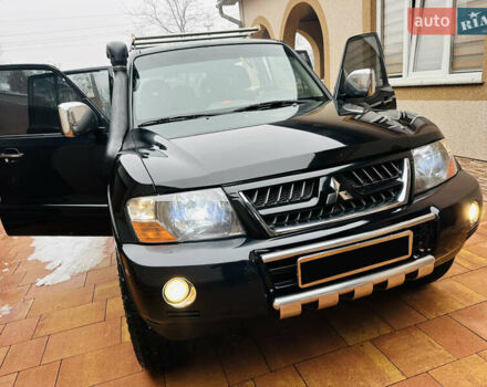 Черный Мицубиси Паджеро, объемом двигателя 3.2 л и пробегом 230 тыс. км за 10800 $, фото 128 на Automoto.ua