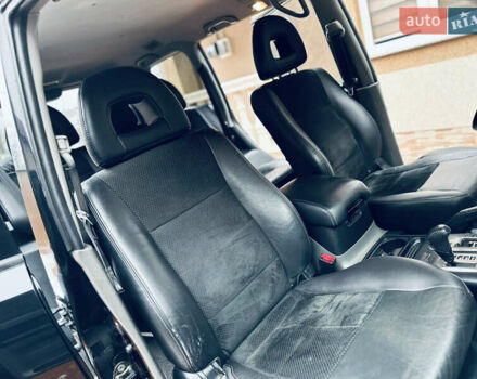 Черный Мицубиси Паджеро, объемом двигателя 3.2 л и пробегом 230 тыс. км за 10800 $, фото 8 на Automoto.ua