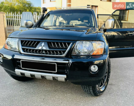 Черный Мицубиси Паджеро, объемом двигателя 3.2 л и пробегом 230 тыс. км за 10800 $, фото 76 на Automoto.ua