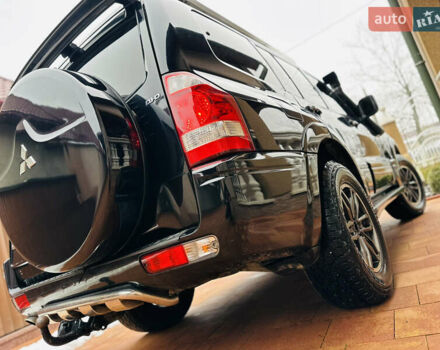 Черный Мицубиси Паджеро, объемом двигателя 3.2 л и пробегом 230 тыс. км за 10800 $, фото 11 на Automoto.ua