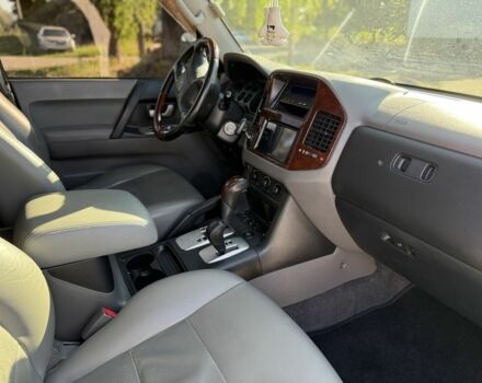 Чорний Міцубісі Паджеро, об'ємом двигуна 3 л та пробігом 265 тис. км за 8500 $, фото 6 на Automoto.ua