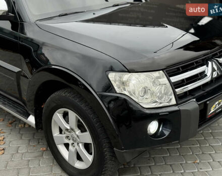 Чорний Міцубісі Паджеро, об'ємом двигуна 3.2 л та пробігом 209 тис. км за 11500 $, фото 12 на Automoto.ua