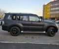 Чорний Міцубісі Паджеро, об'ємом двигуна 3.83 л та пробігом 360 тис. км за 12800 $, фото 9 на Automoto.ua