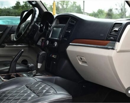 Черный Мицубиси Паджеро, объемом двигателя 0 л и пробегом 165 тыс. км за 11500 $, фото 5 на Automoto.ua