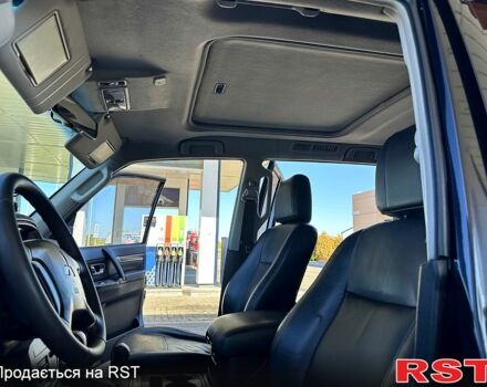 Черный Мицубиси Паджеро, объемом двигателя 3 л и пробегом 249 тыс. км за 10800 $, фото 6 на Automoto.ua