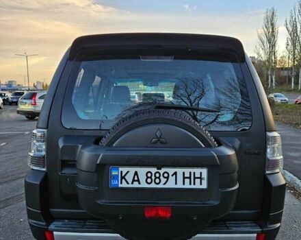 Чорний Міцубісі Паджеро, об'ємом двигуна 3.83 л та пробігом 360 тис. км за 12800 $, фото 6 на Automoto.ua