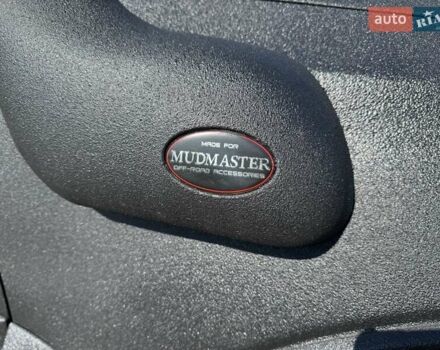 Чорний Міцубісі Паджеро, об'ємом двигуна 3.83 л та пробігом 254 тис. км за 16300 $, фото 5 на Automoto.ua