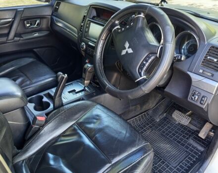 Мицубиси Паджеро 2007 в Краматорске на Automoto.ua Черный Мицубиси Паджеро, объемом двигателя 3 л и пробегом 300 тыс. км за 5500 $, фото 7 на Automoto.ua