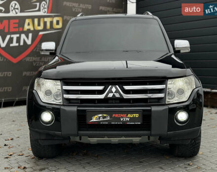 Чорний Міцубісі Паджеро, об'ємом двигуна 3.2 л та пробігом 209 тис. км за 11500 $, фото 2 на Automoto.ua