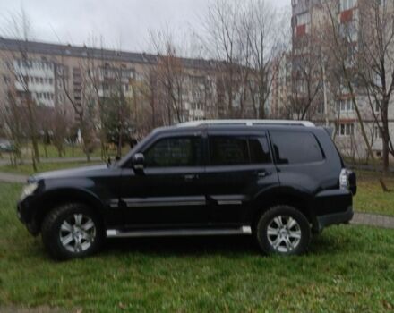 Черный Мицубиси Паджеро, объемом двигателя 3.2 л и пробегом 249 тыс. км за 13500 $, фото 2 на Automoto.ua