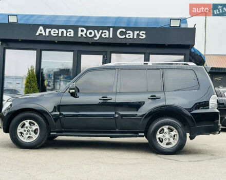 Черный Мицубиси Паджеро, объемом двигателя 2.97 л и пробегом 241 тыс. км за 11900 $, фото 4 на Automoto.ua