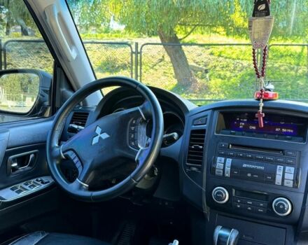 Міцубісі Паджеро 2007 у Городенке на Automoto.ua Чорний Міцубісі Паджеро, об'ємом двигуна 3.2 л та пробігом 226 тис. км за 12000 $, фото 4 на Automoto.ua