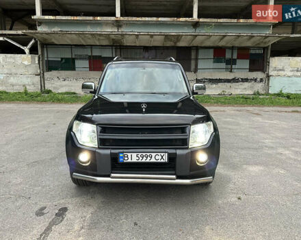 Черный Мицубиси Паджеро, объемом двигателя 3.2 л и пробегом 190 тыс. км за 13000 $, фото 2 на Automoto.ua