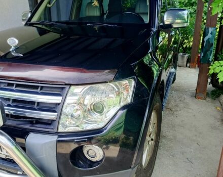 Чорний Міцубісі Паджеро, об'ємом двигуна 3 л та пробігом 344 тис. км за 10700 $, фото 2 на Automoto.ua