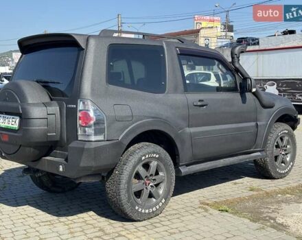 Чорний Міцубісі Паджеро, об'ємом двигуна 3.83 л та пробігом 254 тис. км за 16300 $, фото 8 на Automoto.ua