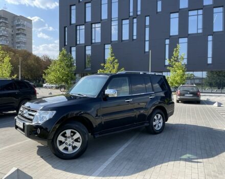Чорний Міцубісі Паджеро, об'ємом двигуна 3 л та пробігом 215 тис. км за 11300 $, фото 1 на Automoto.ua