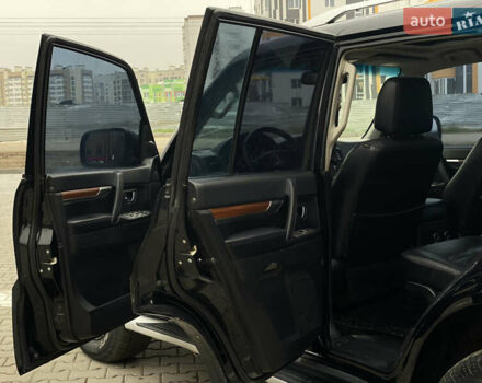 Черный Мицубиси Паджеро, объемом двигателя 2.97 л и пробегом 269 тыс. км за 9500 $, фото 11 на Automoto.ua