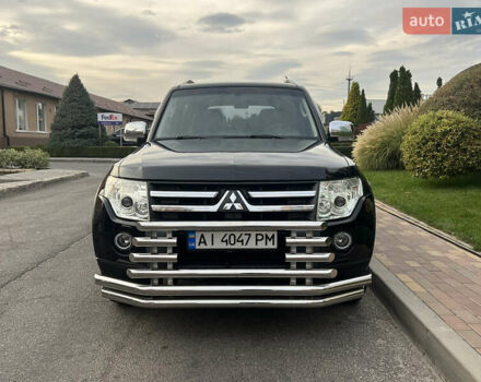 Черный Мицубиси Паджеро, объемом двигателя 3 л и пробегом 210 тыс. км за 10500 $, фото 2 на Automoto.ua