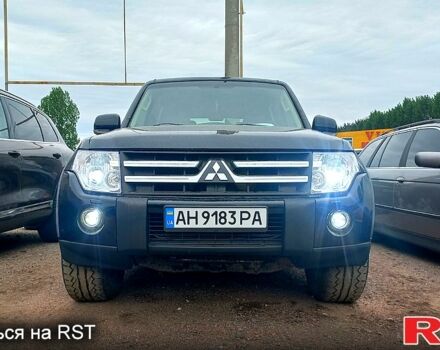 Черный Мицубиси Паджеро, объемом двигателя 3.8 л и пробегом 278 тыс. км за 11200 $, фото 12 на Automoto.ua