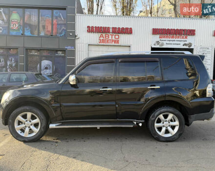 Чорний Міцубісі Паджеро, об'ємом двигуна 3.2 л та пробігом 201 тис. км за 8999 $, фото 5 на Automoto.ua