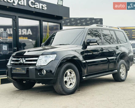 Черный Мицубиси Паджеро, объемом двигателя 2.97 л и пробегом 241 тыс. км за 11900 $, фото 5 на Automoto.ua
