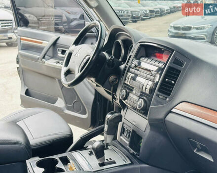 Черный Мицубиси Паджеро, объемом двигателя 2.97 л и пробегом 241 тыс. км за 11900 $, фото 23 на Automoto.ua