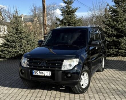 Черный Мицубиси Паджеро, объемом двигателя 3 л и пробегом 241 тыс. км за 12500 $, фото 2 на Automoto.ua