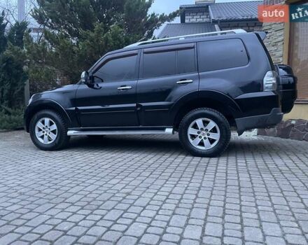 Чорний Міцубісі Паджеро, об'ємом двигуна 3 л та пробігом 260 тис. км за 10800 $, фото 7 на Automoto.ua