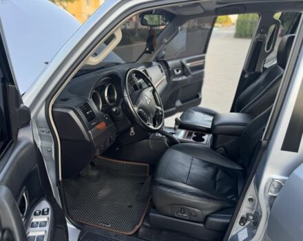 Черный Мицубиси Паджеро, объемом двигателя 2.4 л и пробегом 282 тыс. км за 13000 $, фото 19 на Automoto.ua