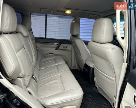 Черный Мицубиси Паджеро, объемом двигателя 3.2 л и пробегом 191 тыс. км за 12900 $, фото 15 на Automoto.ua