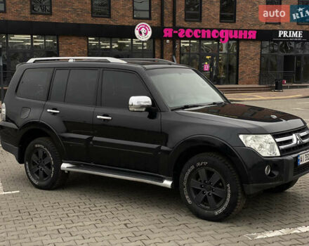 Черный Мицубиси Паджеро, объемом двигателя 2.97 л и пробегом 269 тыс. км за 9500 $, фото 2 на Automoto.ua