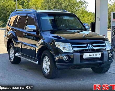 Черный Мицубиси Паджеро, объемом двигателя 3 л и пробегом 249 тыс. км за 10800 $, фото 2 на Automoto.ua