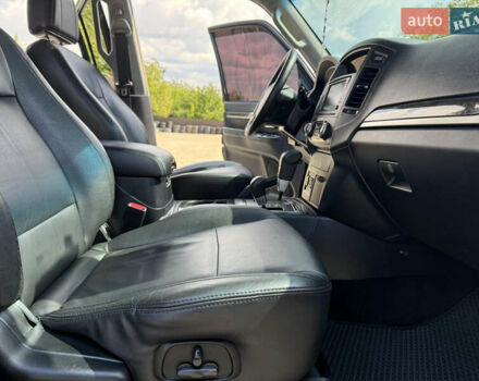 Чорний Міцубісі Паджеро, об'ємом двигуна 3.2 л та пробігом 260 тис. км за 12950 $, фото 19 на Automoto.ua