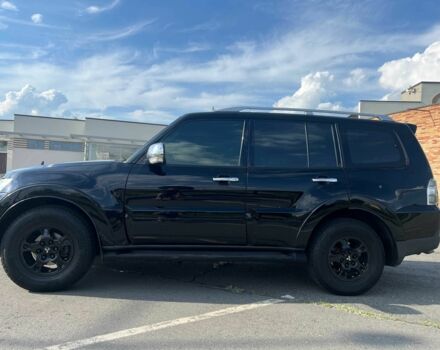 Чорний Міцубісі Паджеро, об'ємом двигуна 3 л та пробігом 219 тис. км за 11500 $, фото 1 на Automoto.ua