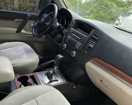 Черный Мицубиси Паджеро, объемом двигателя 2.97 л и пробегом 170 тыс. км за 11000 $, фото 5 на Automoto.ua