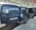 Черный Мицубиси Паджеро, объемом двигателя 3 л и пробегом 320 тыс. км за 6000 $, фото 1 на Automoto.ua