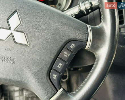 Черный Мицубиси Паджеро, объемом двигателя 2.97 л и пробегом 241 тыс. км за 11900 $, фото 28 на Automoto.ua