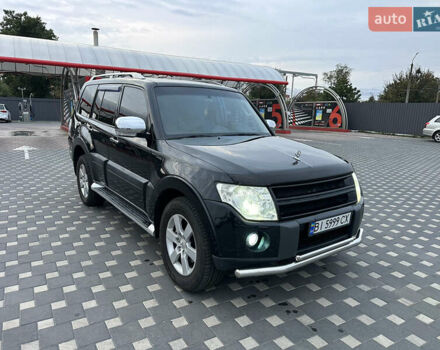 Черный Мицубиси Паджеро, объемом двигателя 3.2 л и пробегом 191 тыс. км за 12999 $, фото 3 на Automoto.ua