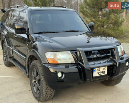 Чорний Міцубісі Паджеро, об'ємом двигуна 3.8 л та пробігом 260 тис. км за 10500 $, фото 11 на Automoto.ua