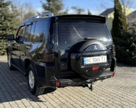 Черный Мицубиси Паджеро, объемом двигателя 3 л и пробегом 241 тыс. км за 12500 $, фото 4 на Automoto.ua