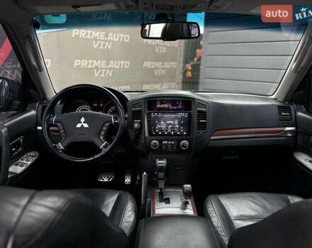 Чорний Міцубісі Паджеро, об'ємом двигуна 3.2 л та пробігом 209 тис. км за 11500 $, фото 43 на Automoto.ua