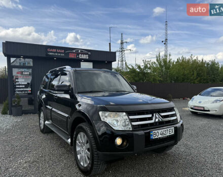 Чорний Міцубісі Паджеро, об'ємом двигуна 3.2 л та пробігом 260 тис. км за 12950 $, фото 2 на Automoto.ua