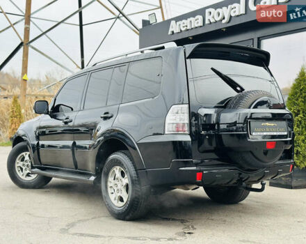 Черный Мицубиси Паджеро, объемом двигателя 2.97 л и пробегом 241 тыс. км за 11900 $, фото 3 на Automoto.ua