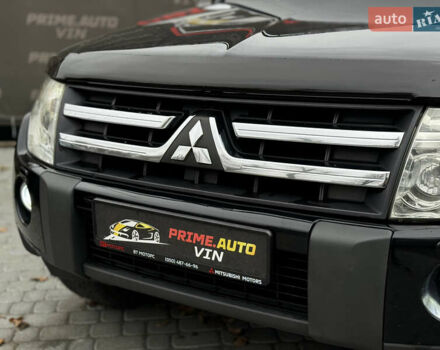 Чорний Міцубісі Паджеро, об'ємом двигуна 3.2 л та пробігом 209 тис. км за 11500 $, фото 4 на Automoto.ua