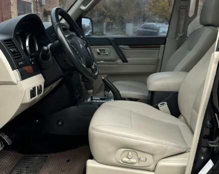 Міцубісі Паджеро 2007 у Чернігові на Automoto.ua Чорний Міцубісі Паджеро, об'ємом двигуна 3 л та пробігом 220 тис. км за 12500 $, фото 7 на Automoto.ua