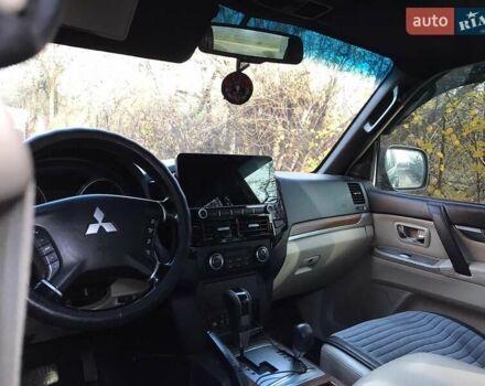 Чорний Міцубісі Паджеро, об'ємом двигуна 2.97 л та пробігом 360 тис. км за 11300 $, фото 2 на Automoto.ua