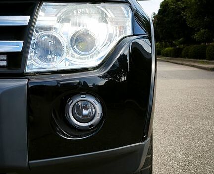 Черный Мицубиси Паджеро, объемом двигателя 3.8 л и пробегом 197 тыс. км за 11500 $, фото 6 на Automoto.ua