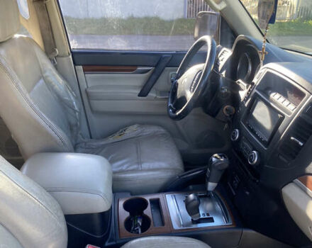 Черный Мицубиси Паджеро, объемом двигателя 3 л и пробегом 326 тыс. км за 9000 $, фото 20 на Automoto.ua